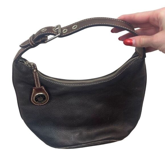 Dooney & Bourke Y2K 90s Black Brown Buckle Shoulder Leather Purse - Picture 2 of 9